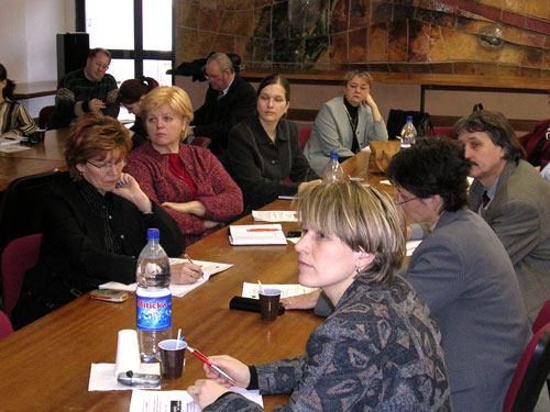 Fotografie z&nbsp;úvodného stretnutia účastníkov projektu dňa 7.3.2005 v&nbsp;Trnave.
